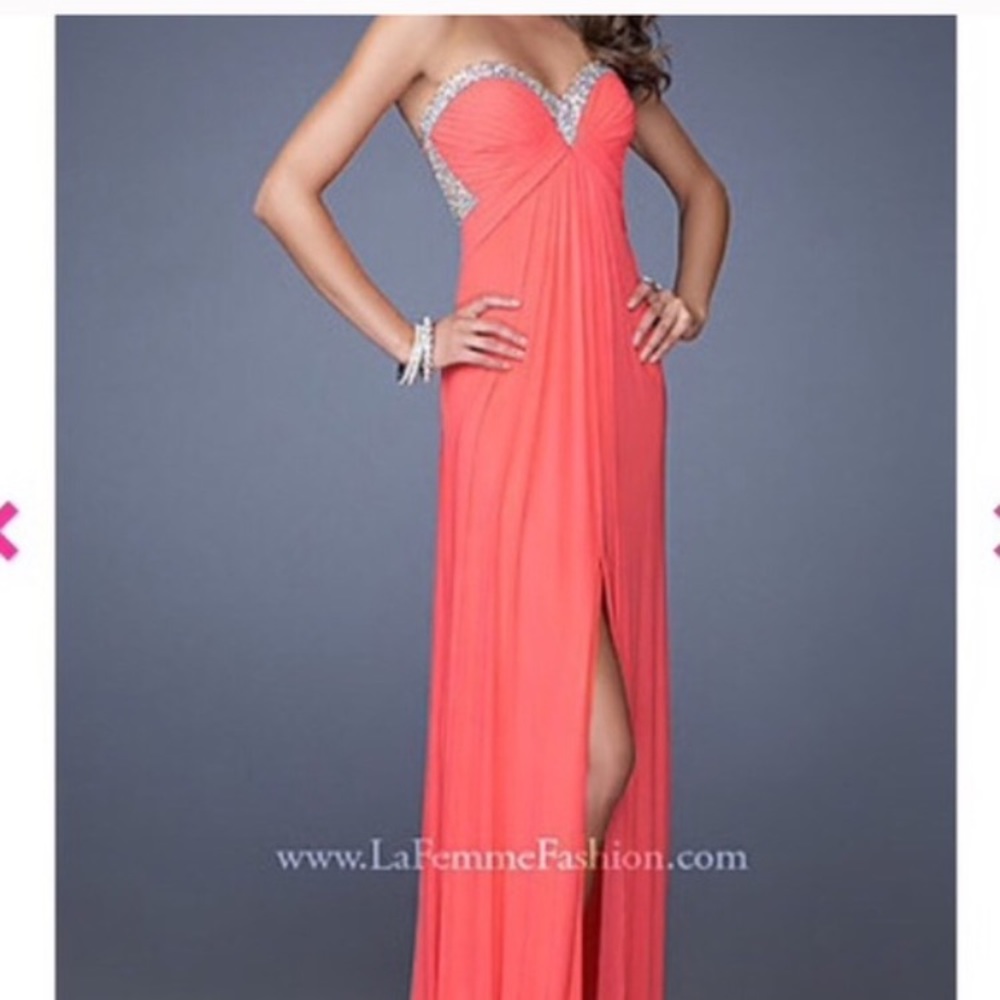 La Femme size 2 Style# 19703